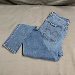 High Waisted Jeans
